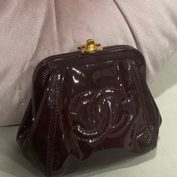 Rare🔥Chanel vintage burgundy 24k gold plated kisslock cc pouch - Picture 2 of 7